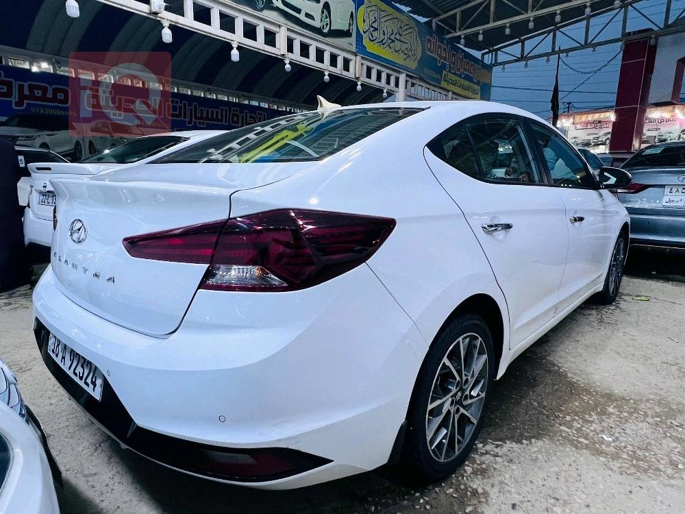 هيونداي النترا